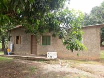Casa para caseiro e trabalhadores